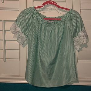 ✨Green striped•lace trimmed blouse✨